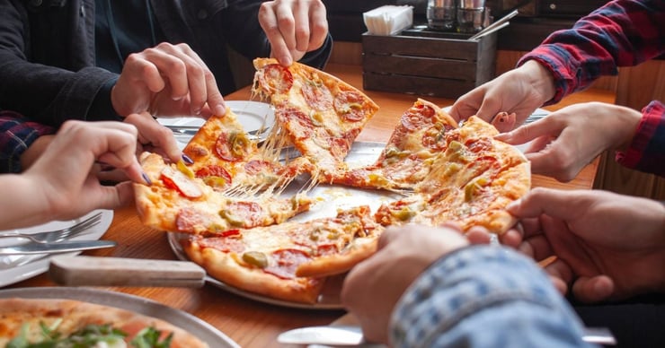 How to Spend Less Money on Food in College
