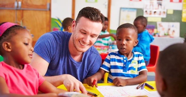 Why You Should Volunteer in College (& How to Do It)