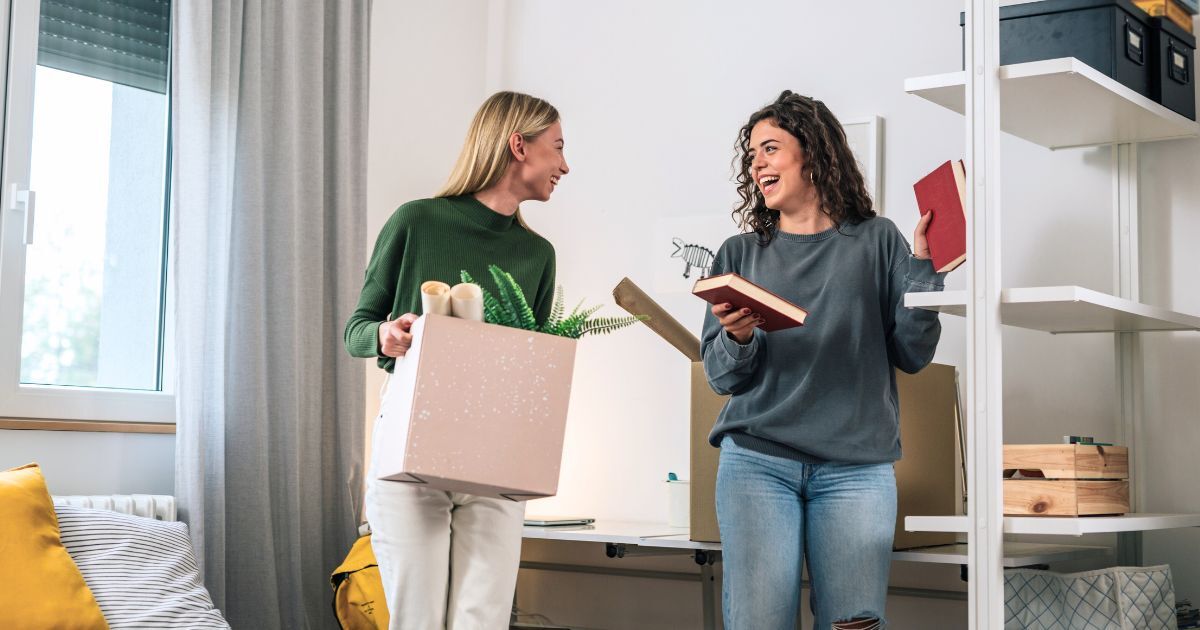How to Pack for College 10 Tips + College Packing List PDF-1